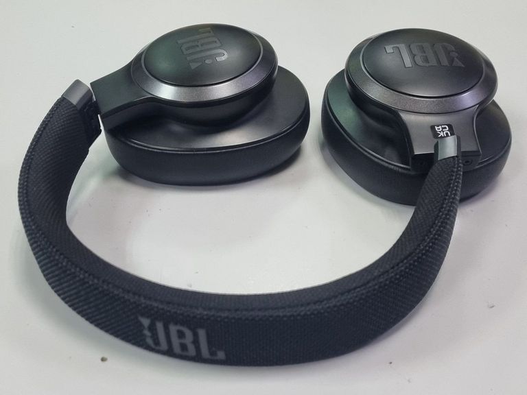 Розпродаж Jbl live 660nc, продавець Техноскарб
