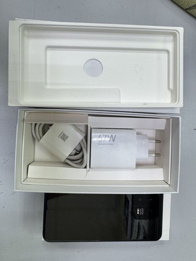 Оголошення Xiaomi 13 12/256GB Black Б/У