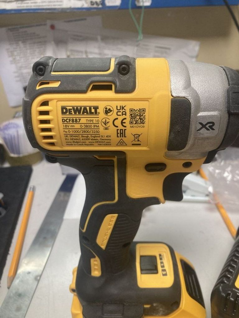 Купити Dewalt DCF887D2 Б/У