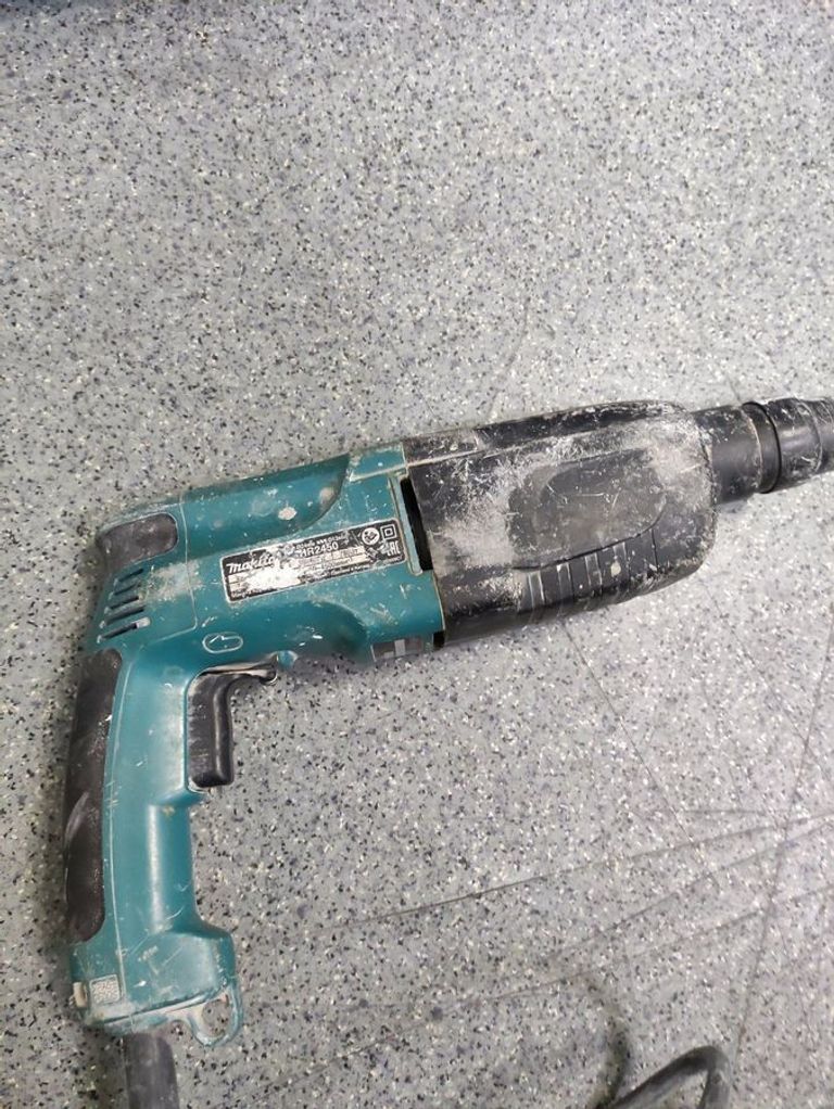 Купити Makita hr2450 Б/У