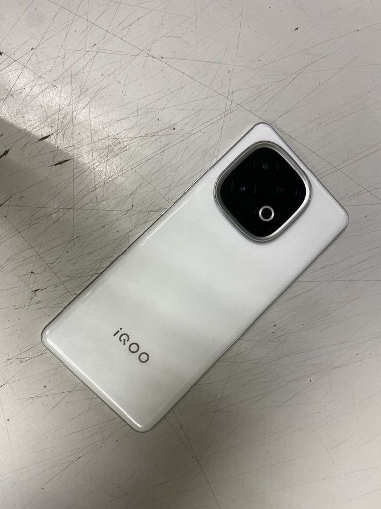 Оголошення Vivo IQOO Z10 Turbo Pro 12/256GB Orange Б/У