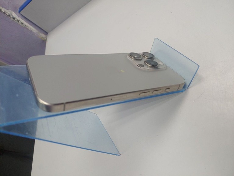 Apple iphone 15 pro 256gb Код:01-200929198. Изображение 11