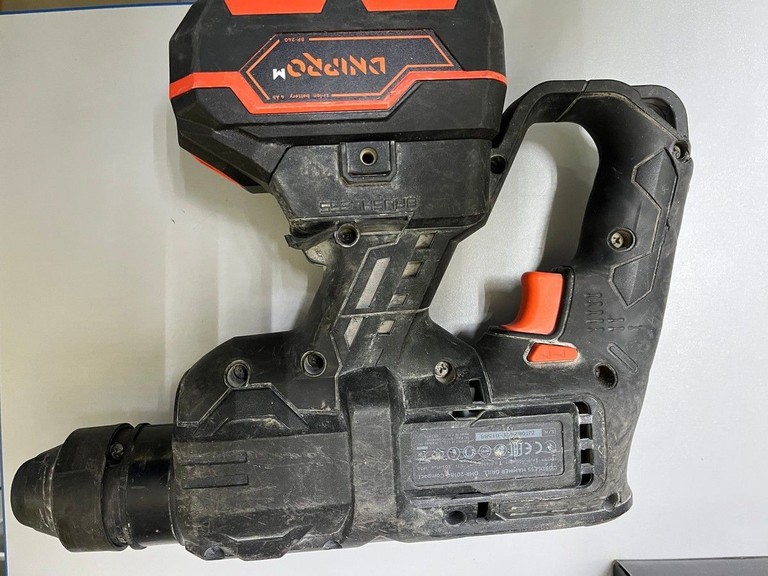 Оголошення Dnipro-M dhr-201bc compact 1акб 4ah зп Б/У