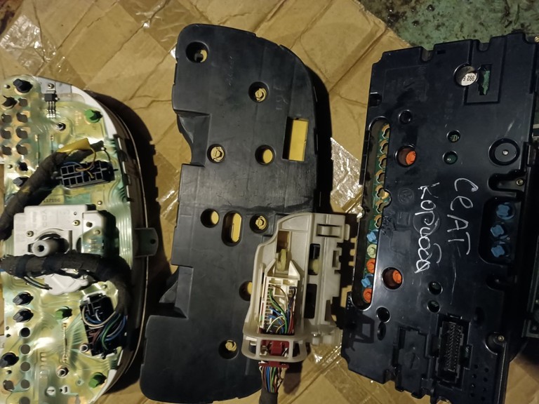 Дешиво GM OPEL SIEMENS с ломбарда