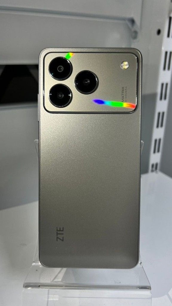 Купити Zte Blade A76 4/128GB Gray Б/У