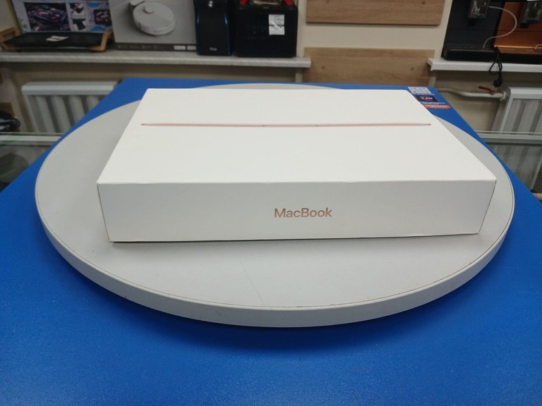 Купити Apple macbook a1534 12" core m3 1,2ghz/ram 8gb/ssd 256gb/intel hd graphics 615 Б/У