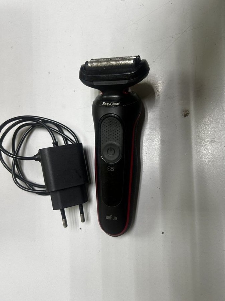 Оголошення Braun Series 5 EasyClean Wet&Dry 50-M1000s Б/У