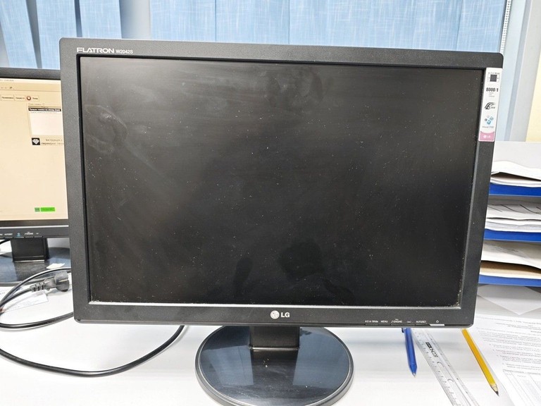 Купить Lg w2042s Б/У