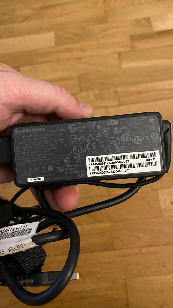 Купить Зарядное устройство Lenovo Ideapad 20V 65W 3.25A L440,L540,T440,T440P Б/У