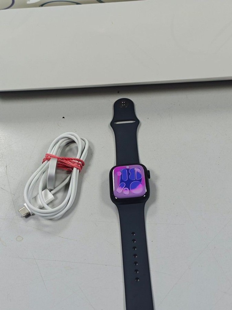 Купити Apple watch series 8 gps 41mm aluminum case Б/У