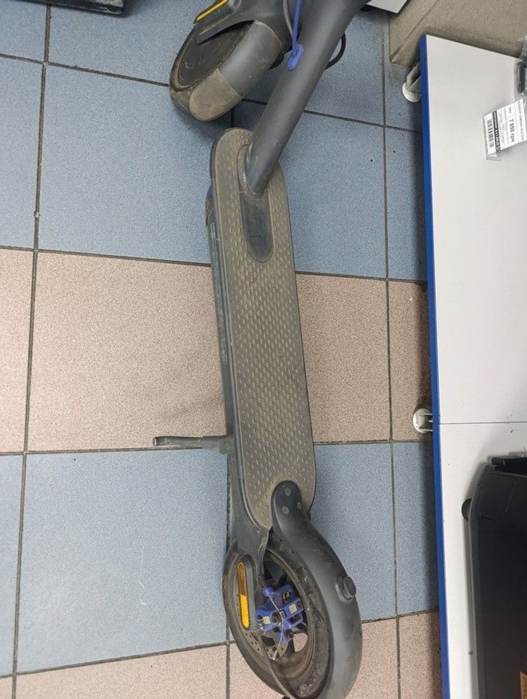 Дешево Xiaomi Mi Electric Scooter 3 з ломбарду