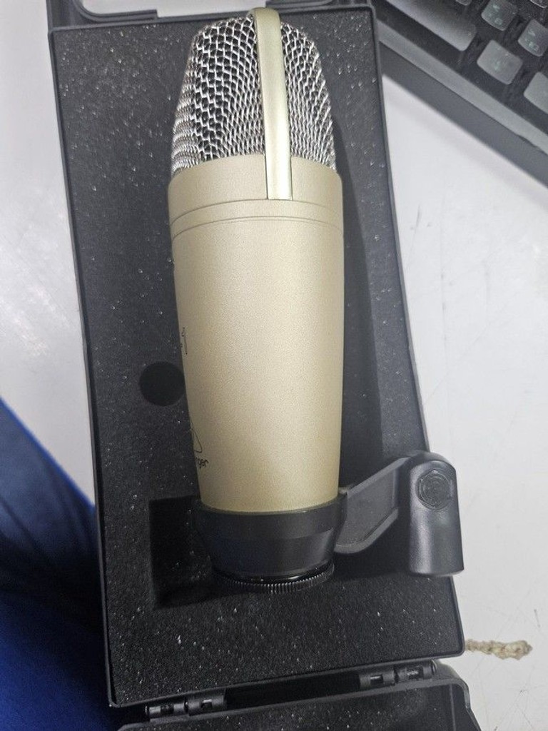 Дешево Behringer C1 з ломбарду