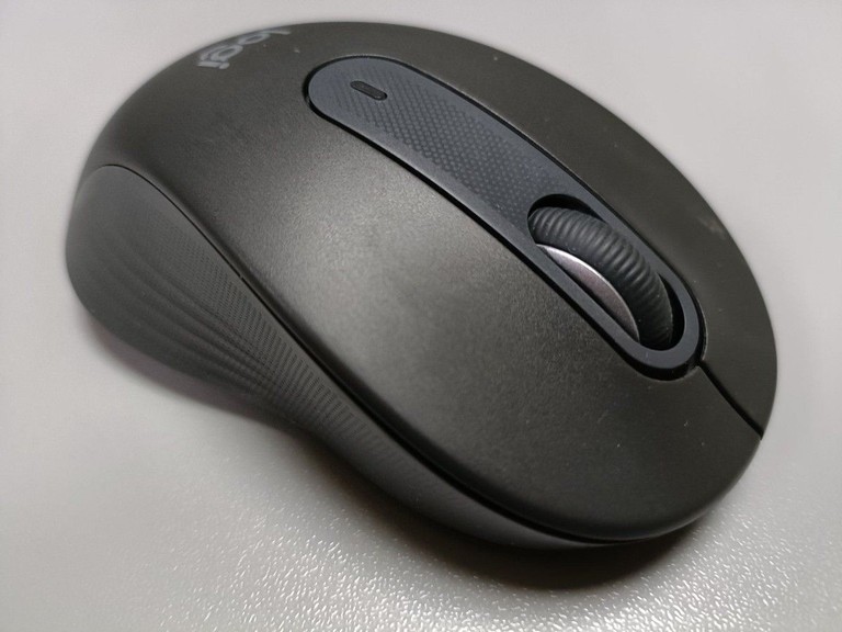 Дешево Logitech signature m650 wireless mouse з ломбарду