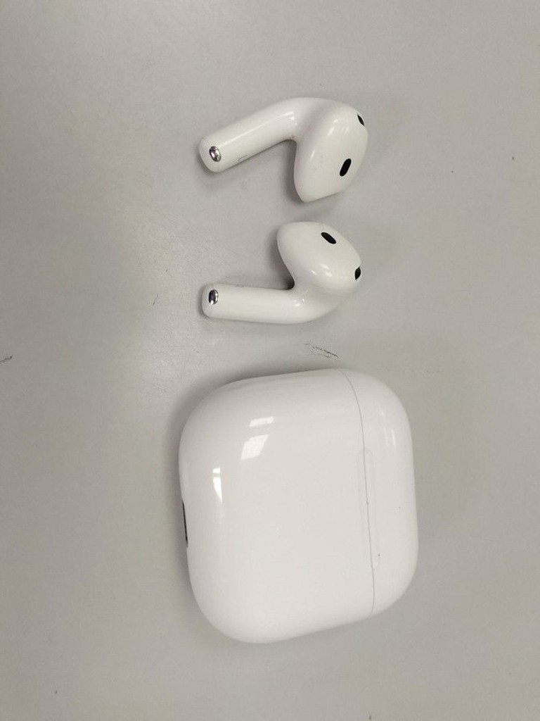 Оголошення Apple airpods 4 with active noise cancellation Б/У