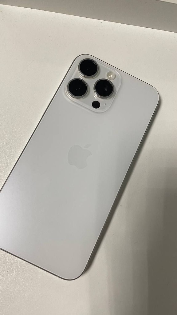 Купити Apple iPhone 15 Pro Max 256GB White Titanium (MU783) Б/У