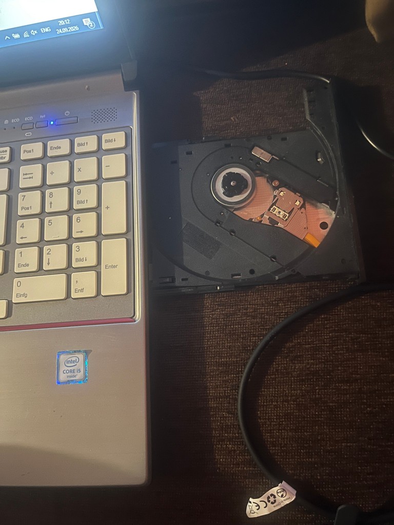 Купити Ноутбук Fujitsu Lifebook E734/13.2"HD/i3-4/8GB/128GB/ГАРАНТІЯ Б/У