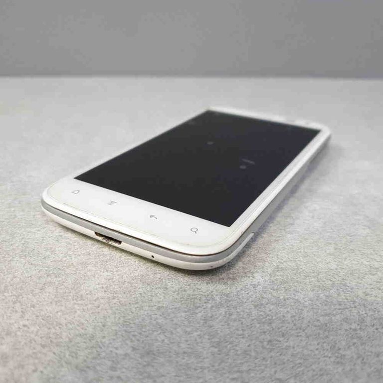 Дешево HTC Sensation XL з ломбарду