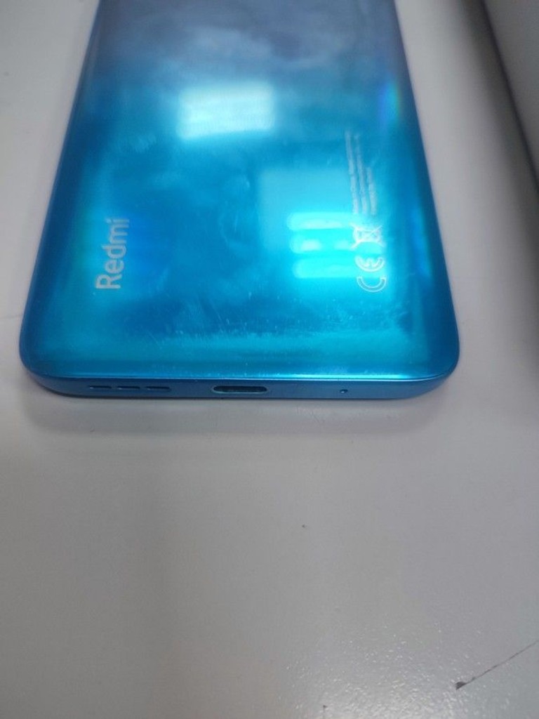 Дешево Xiaomi Redmi 10 2022 4/128GB Sea Blue (no NFC) з ломбарду
