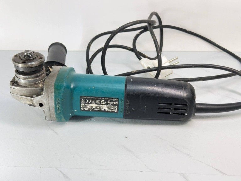 Оголошення Makita 9558NB Б/У