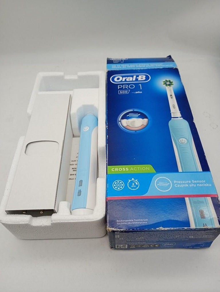 Купити Oral-b D305.513.3 Pro Series 1 Sensitive Clean Caribbean Blue Б/У
