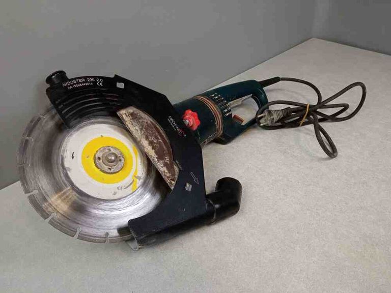 Дешиво Bosch GWS 24-230 JVX с ломбарда