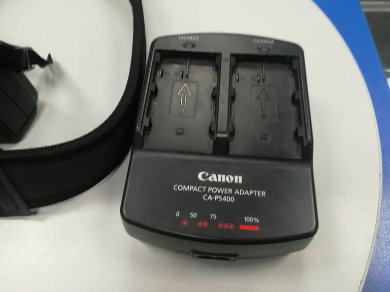 Дешиво Canon eos 50d canon ef-s 18-55mm f/3.5-5.6 is ii с ломбарда