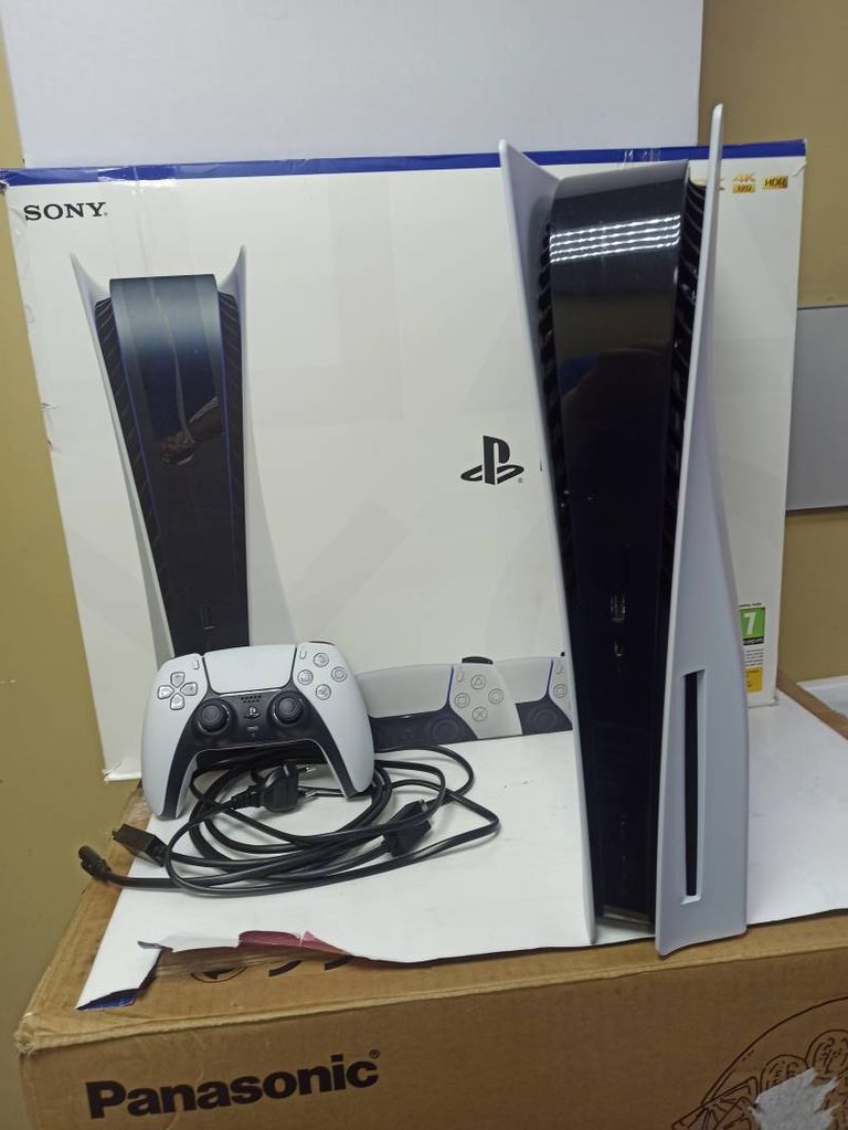 Sony PlayStation 5 825GB