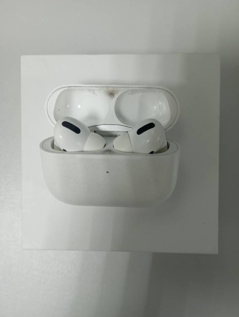 Apple AirPods Pro (MWP22)