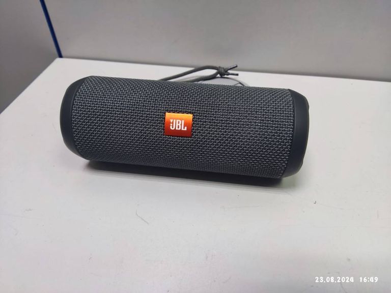 Jbl flip essential