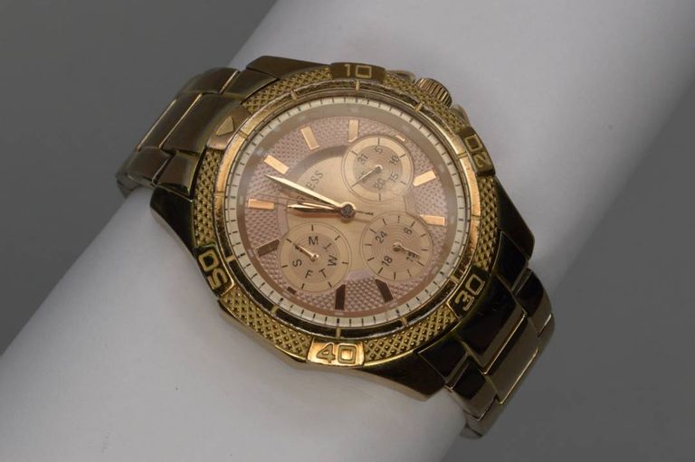 Оголошення Guess W0235L3 Б/У