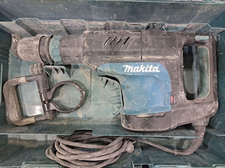 Купить Makita HM1203C Б/У