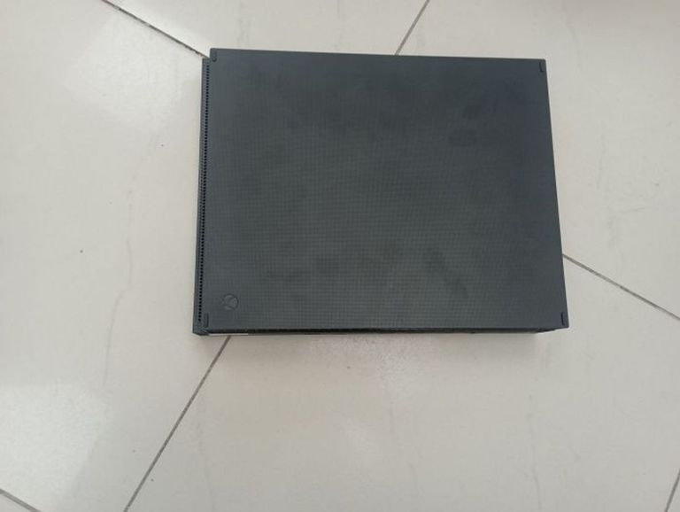 Оголошення Microsoft Xbox One X 1TB White Б/У