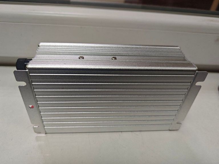 Power Inverter sfa-1000 Код:01-200796025. Изображение 5