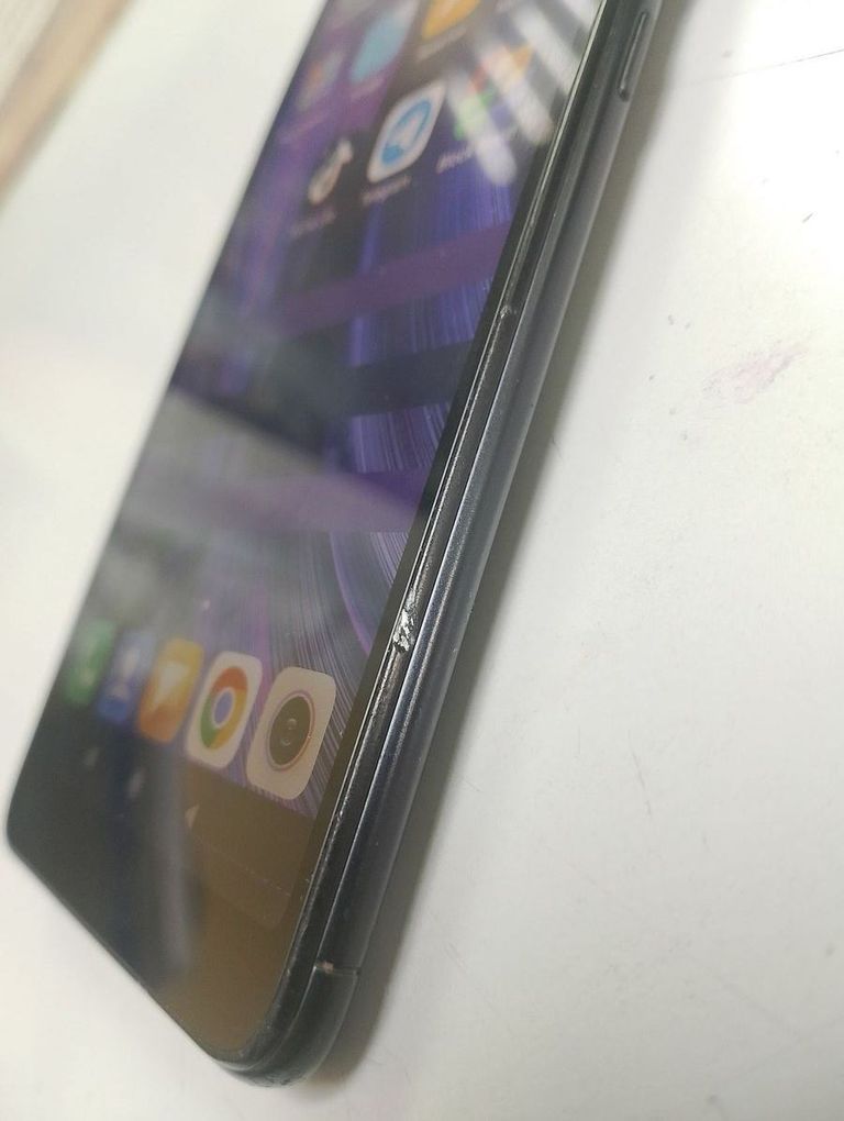 Купить Xiaomi Redmi 6A 2/16GB Black Б/У
