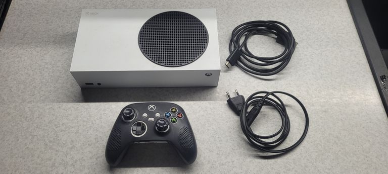 Купить Microsoft Xbox Series S 512GB (889842651386) Б/У