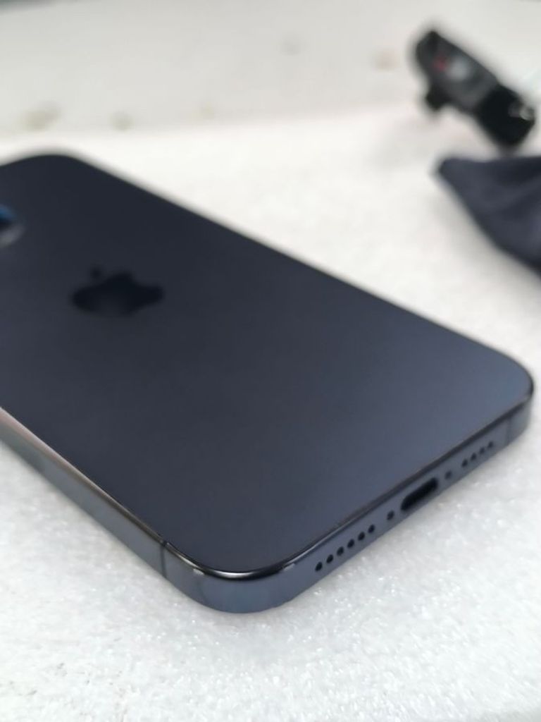 Розпродаж Apple iphone 15 pro max 1tb esim, продавець Техноскарб