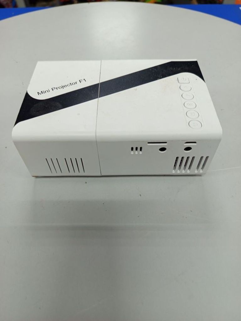 Оголошення Led Projector mini projector f1 Б/У
