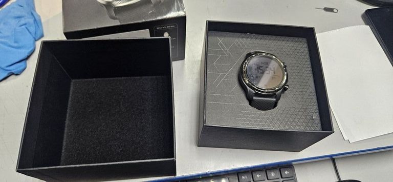 Купити Mobvoi ticwatch pro 3 ultra gps shado Б/У