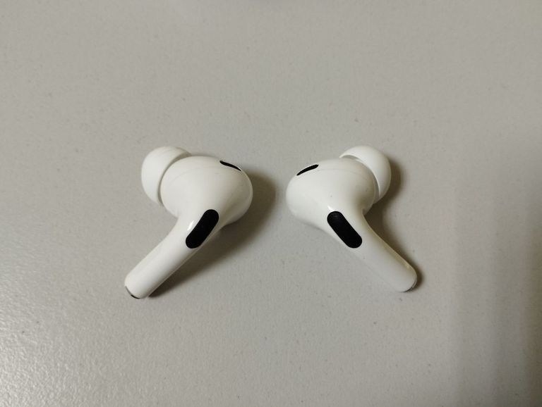 Apple airpods pro 2nd generation with magsafe charging case usb-c Код:01-200856198. Зображення 6