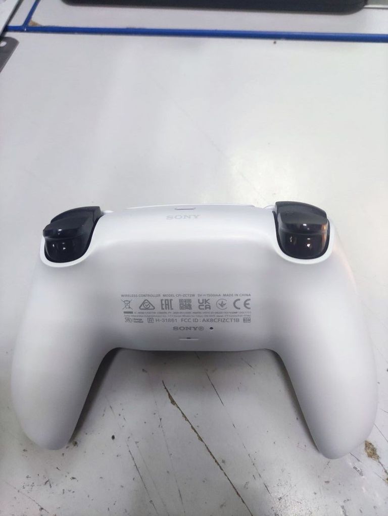 Дешево Sony DualSense Black з ломбарду