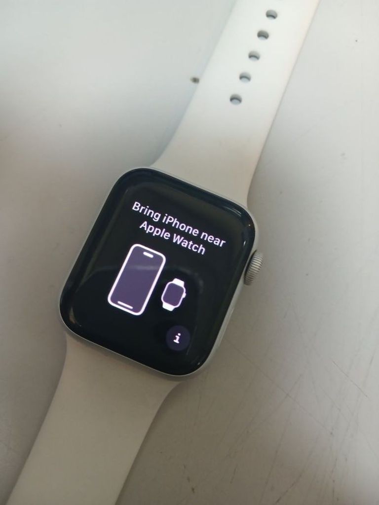 Дешиво Apple watch se 2 gps 40mm aluminium case с ломбарда