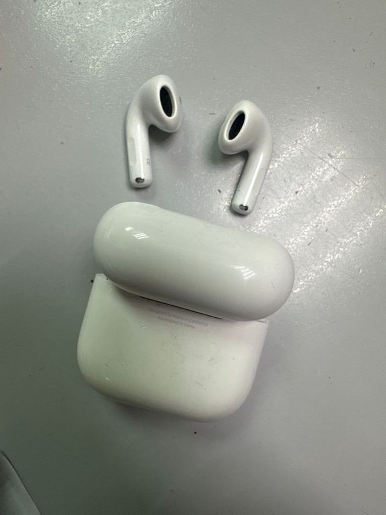 Оголошення Apple airpods 4 Б/У