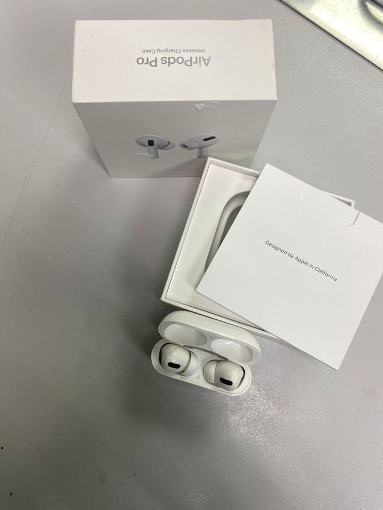 Купити Apple AirPods Pro (MWP22) Б/У