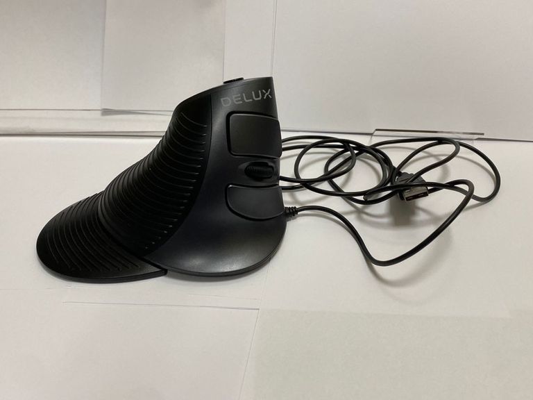 Дешево Delux m618 з ломбарду