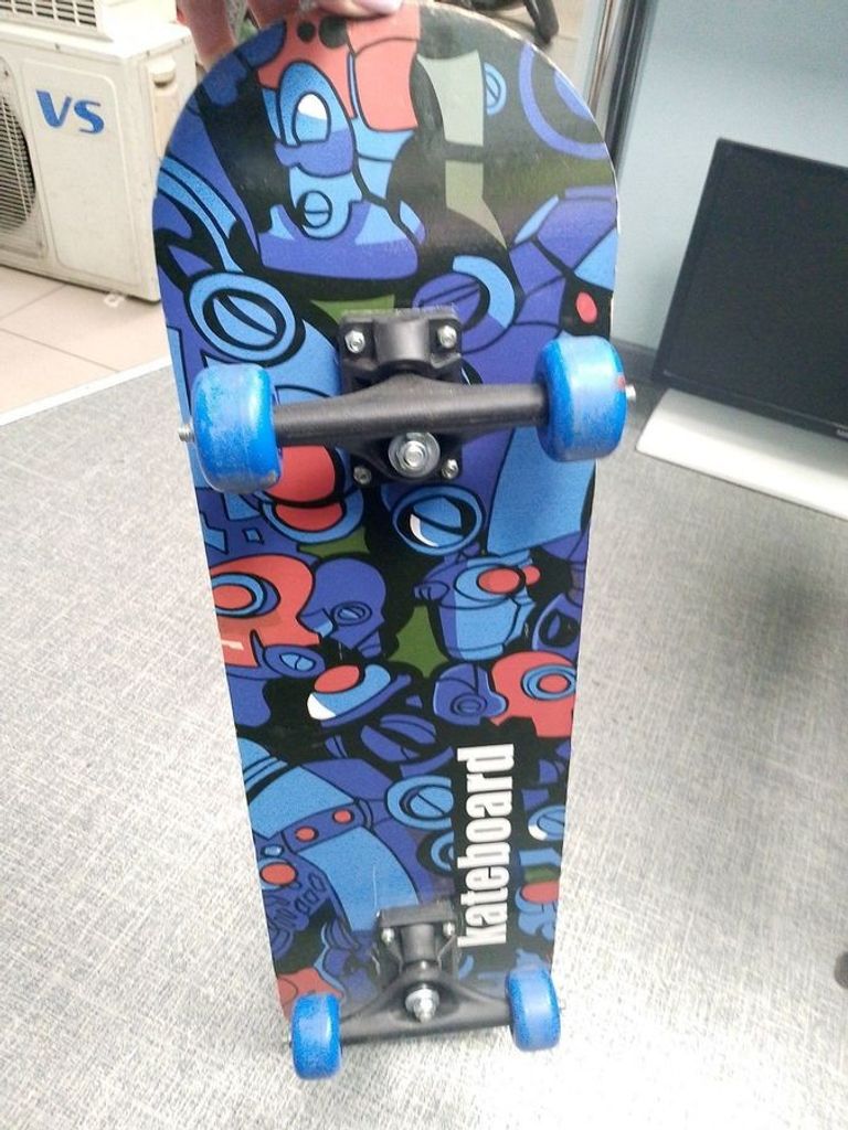 Дешиво Kateboard без моделі с ломбарда
