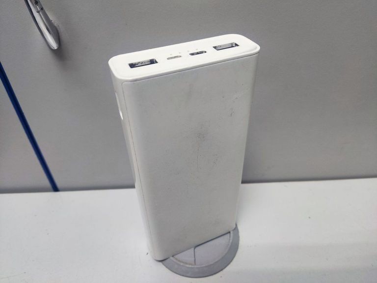 Купить Xiaomi mi power bank 3 20000 mah usb-c 18w Б/У