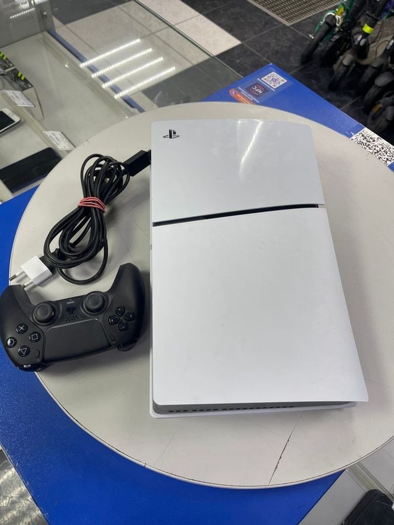 Купить Sony PlayStation 5 Slim Digital Edition 1TB Б/У