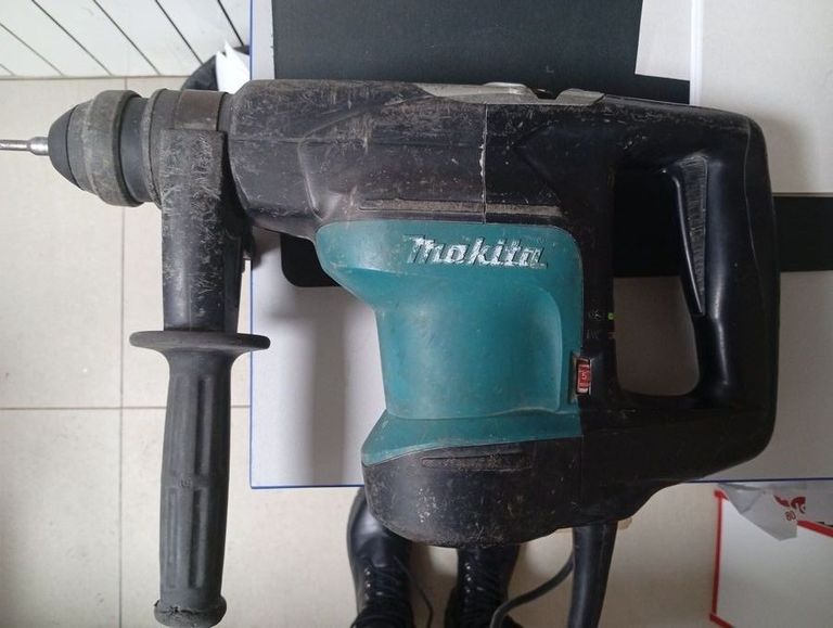 Купити Makita HR3200C Б/У