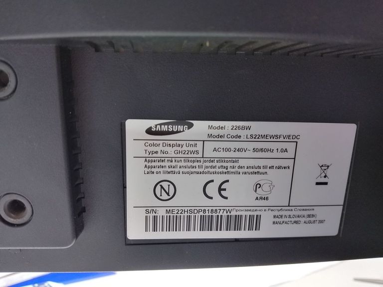 Дешиво Samsung 226bw с ломбарда