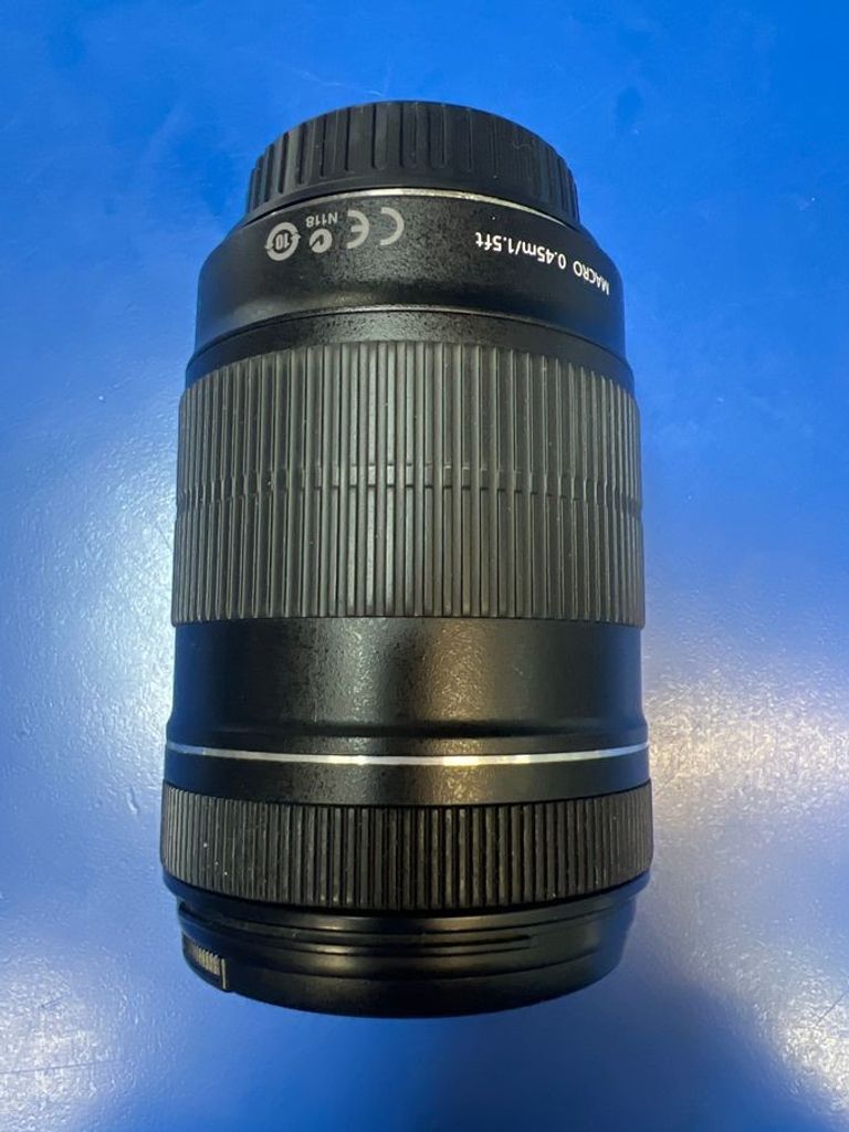 Дешево Canon EF-S 18-135mm f/3,5-5,6 IS з ломбарду